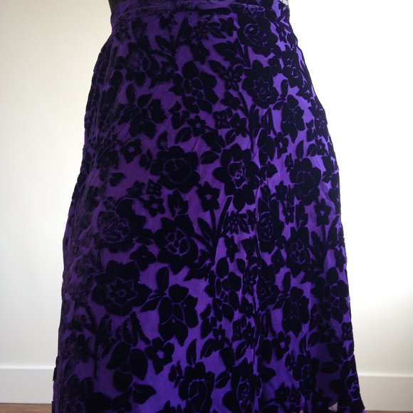 The Work - Purple Velvet Burnout Flower Skirt - Picture 4 of 12